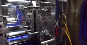 Zwei-Schuss-Spritzguss