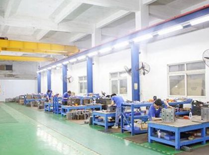 Formmontage und -montage